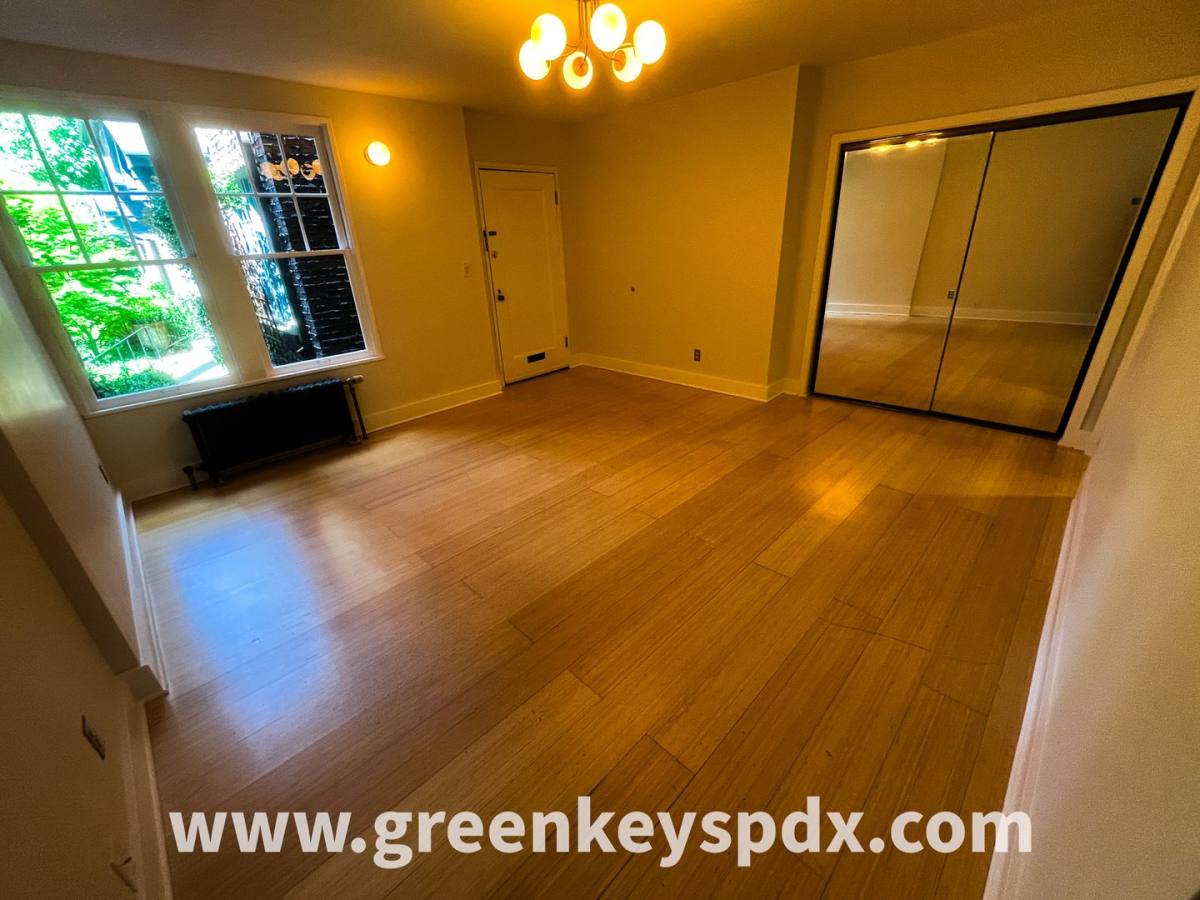 Condo for rent at 2182 NW Hoyt St #8, Portland, OR 97210