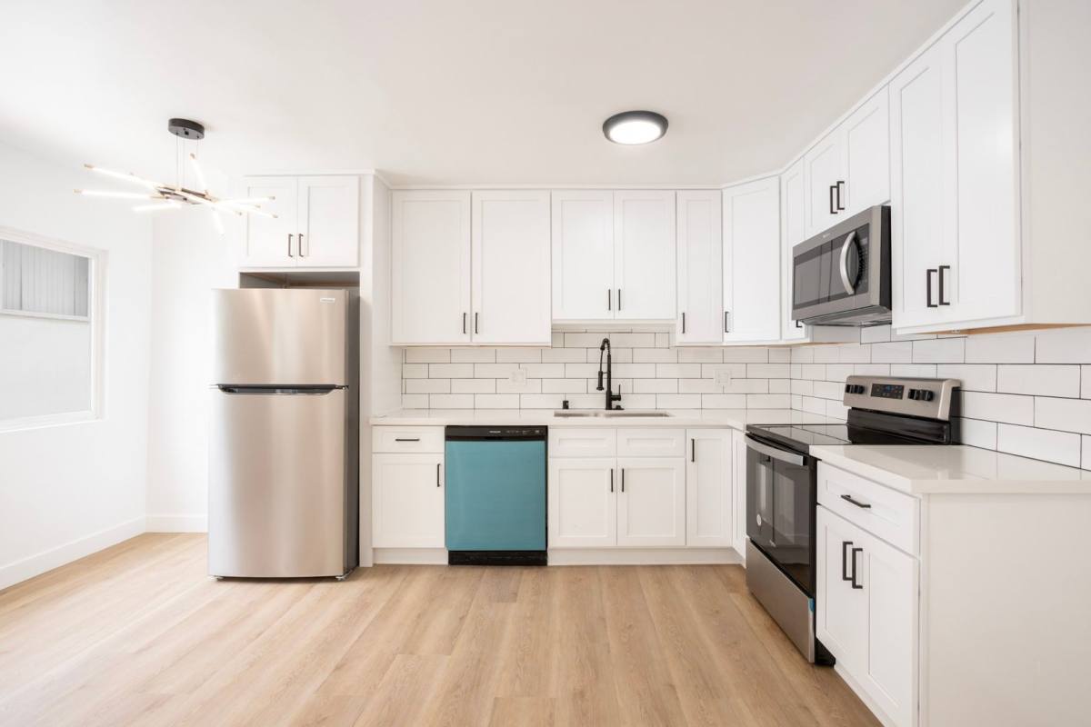 Apartment for rent at 1626 N Fuller Ave, Los Angeles, CA 90046