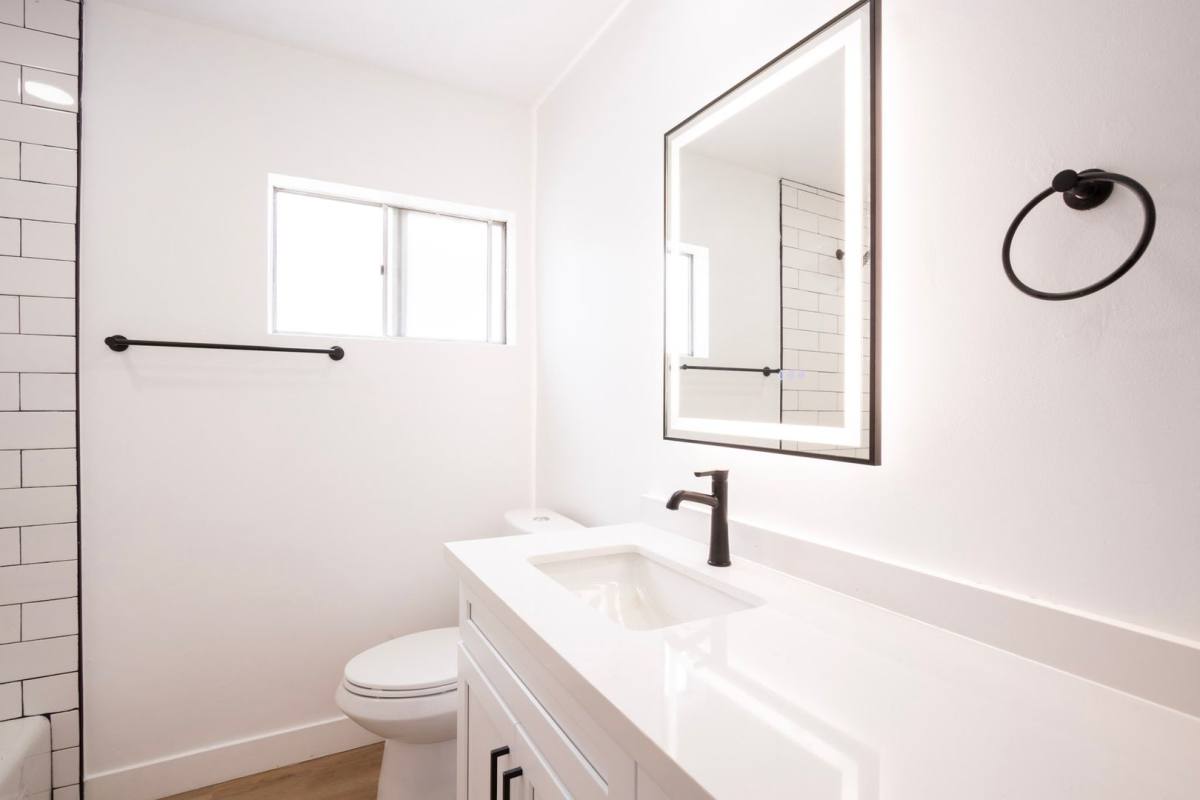 Apartment for rent at 1626 N Fuller Ave, Los Angeles, CA 90046