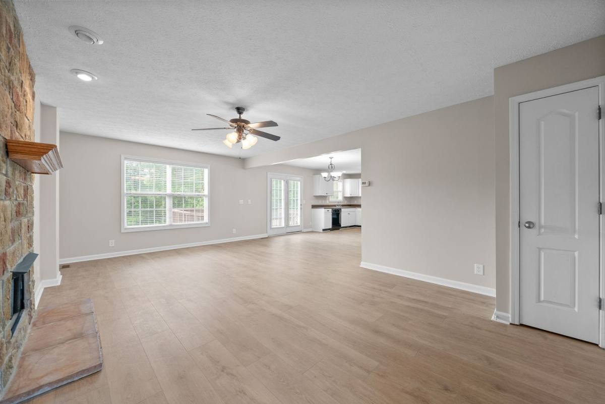 House for rent at 2872 Sharpie Dr, Clarksville, TN 37040