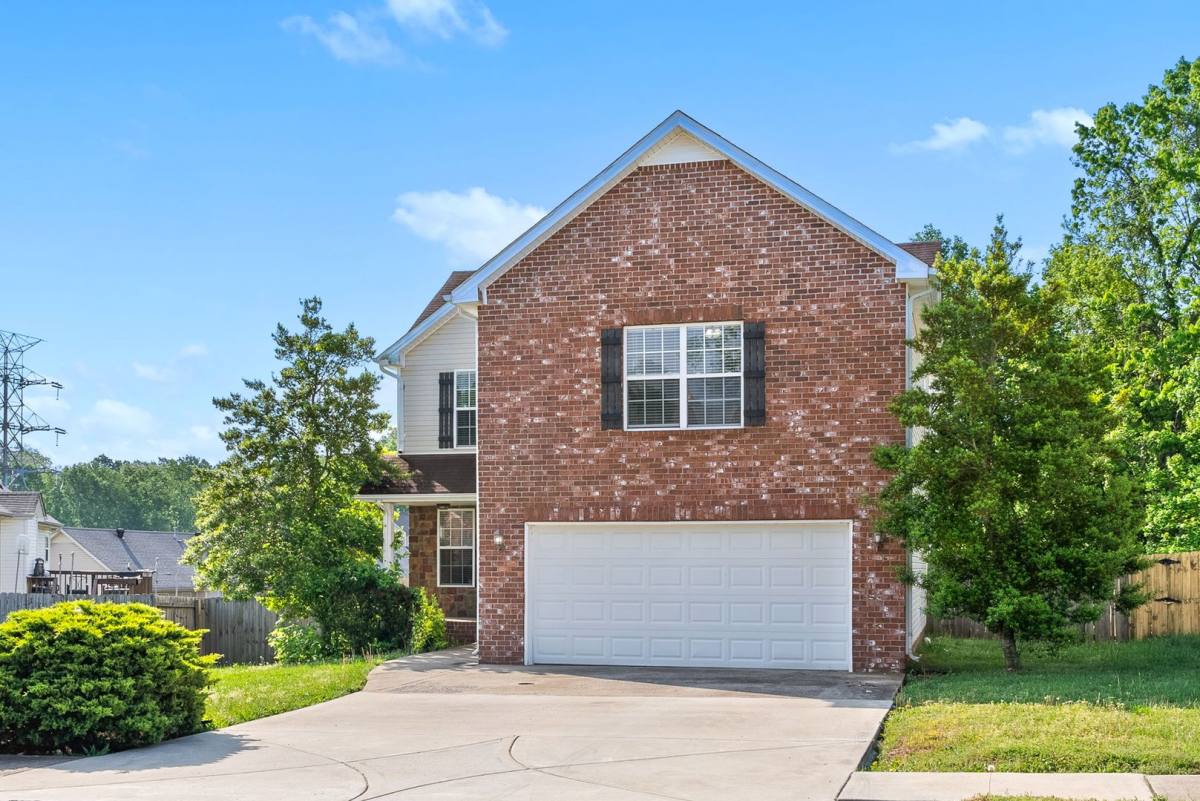 House for rent at 2872 Sharpie Dr, Clarksville, TN 37040