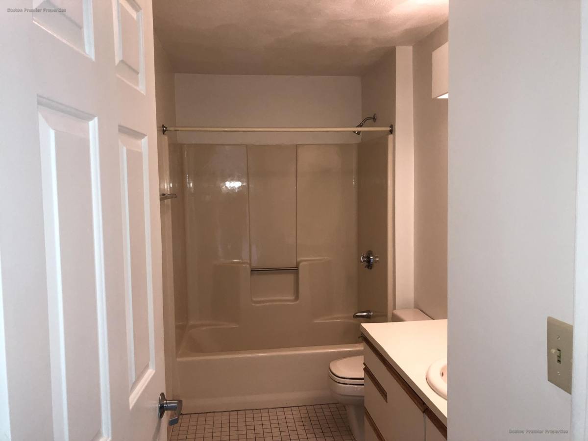 Apartment for rent at 182 Quincy Ave #25, Quincy, MA 02169