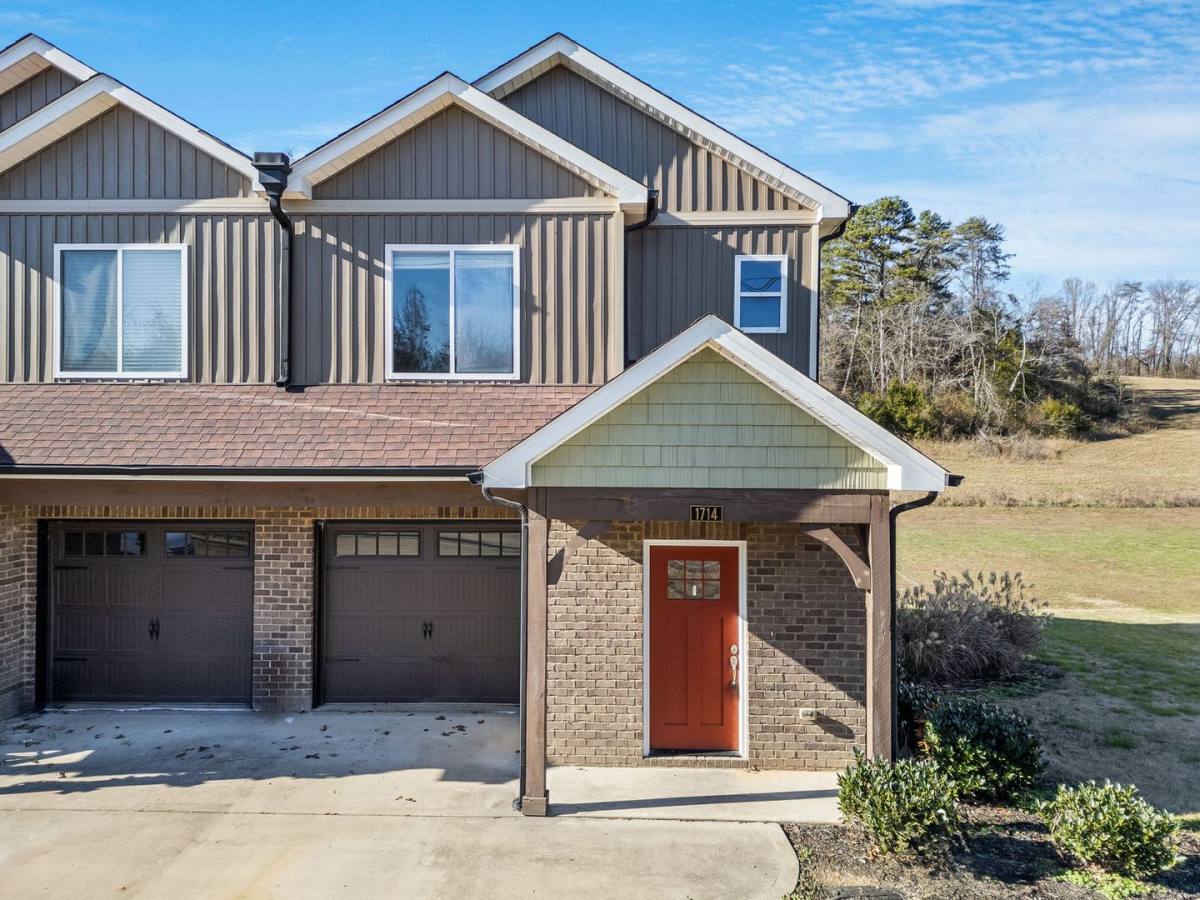 Townhouse for rent at 1712 McCleary Bend Rd, Sevierville, TN 37876