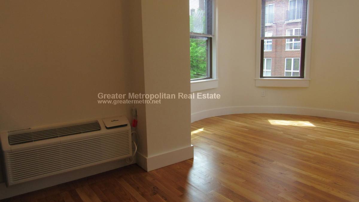 Apartment for rent at 351 N St #7, Boston, MA 02109
