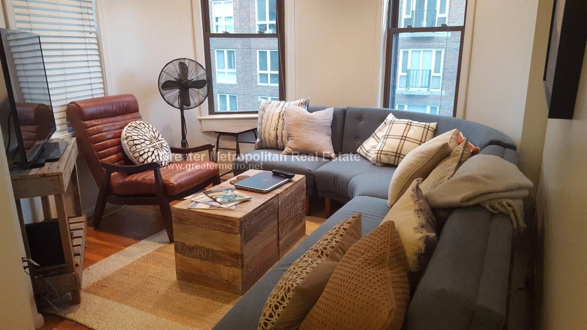 Apartment for rent at 351 N St #7, Boston, MA 02109