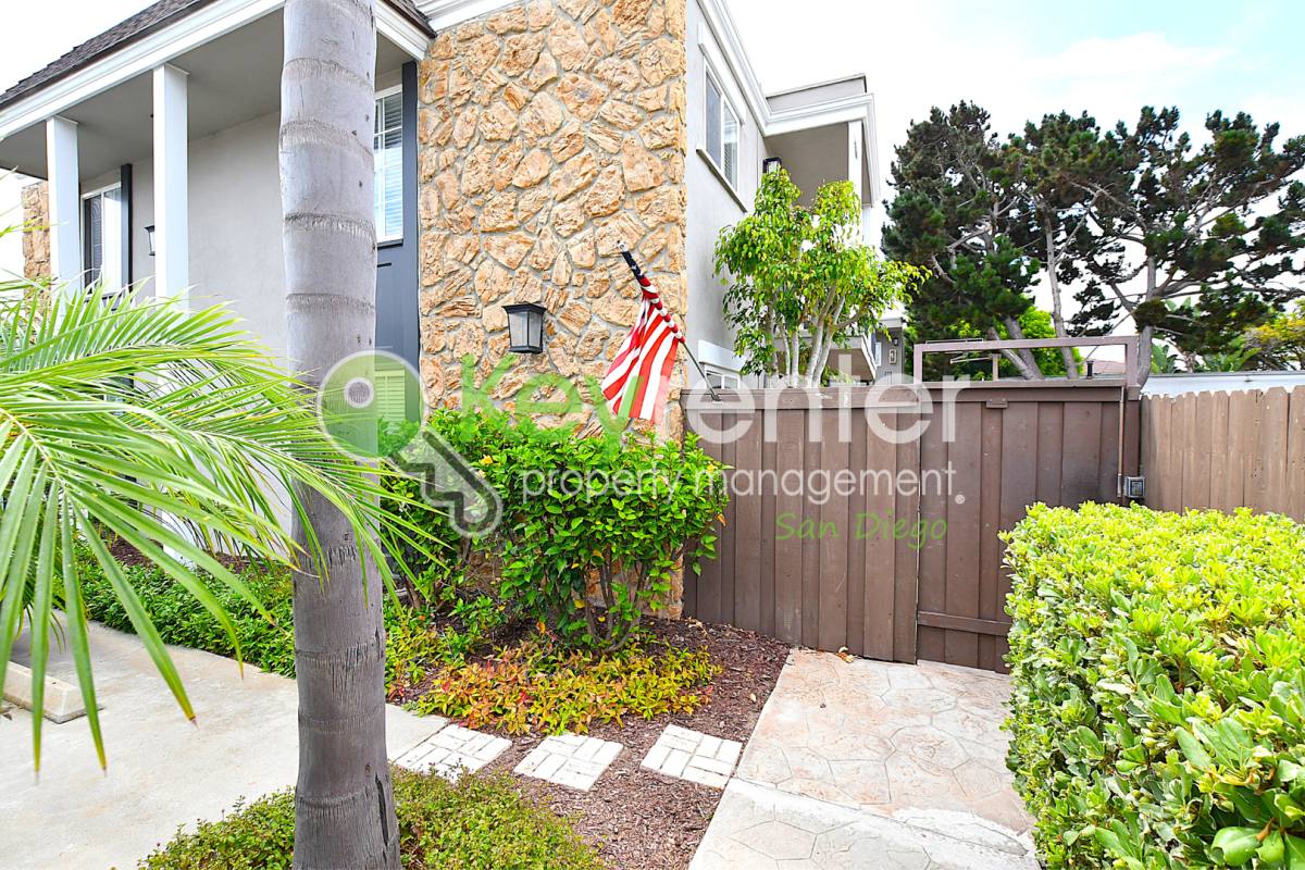 Apartment for rent at 911 Missouri St, San Diego, CA 92109
