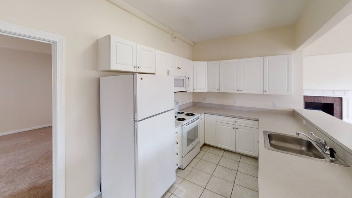 Apartment for rent at 1405 Beacon St #5, Brookline, MA 02446