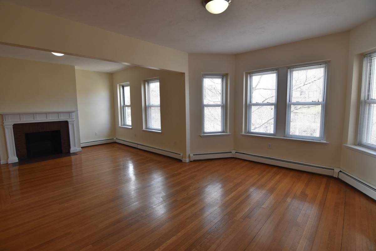 Apartment for rent at 1405 Beacon St #5, Brookline, MA 02446