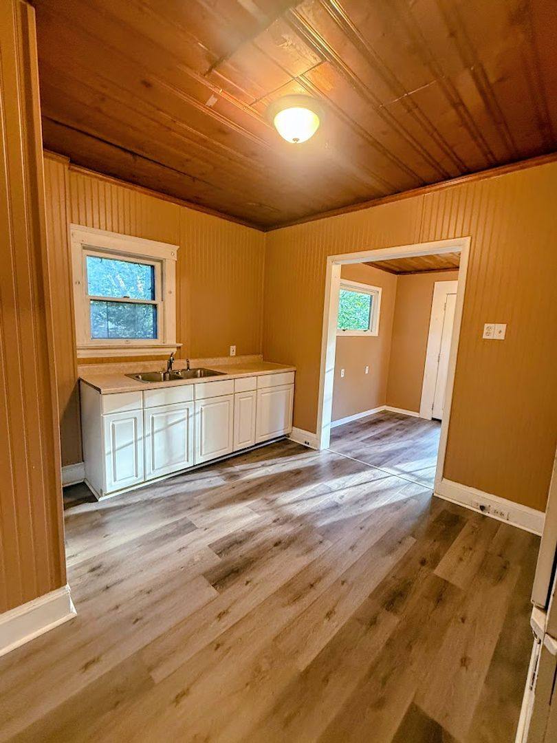 House for rent at 638 Merton Ave, Akron, OH 44306