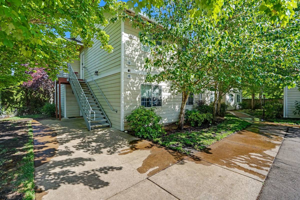 Apartment for rent at 3138 Pringle Rd SE, Salem, OR 97302
