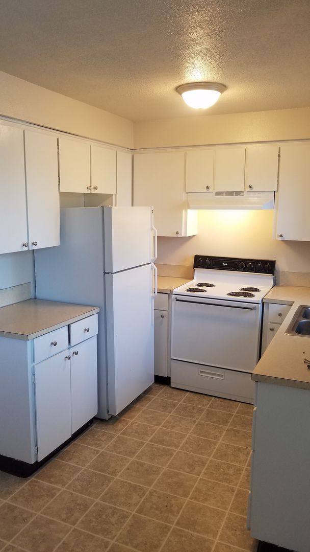 Apartment for rent at 1103 2nd St NW, Salem, OR 97304