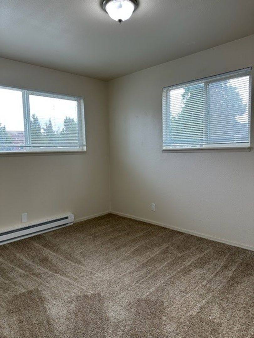Apartment for rent at 1103 2nd St NW, Salem, OR 97304
