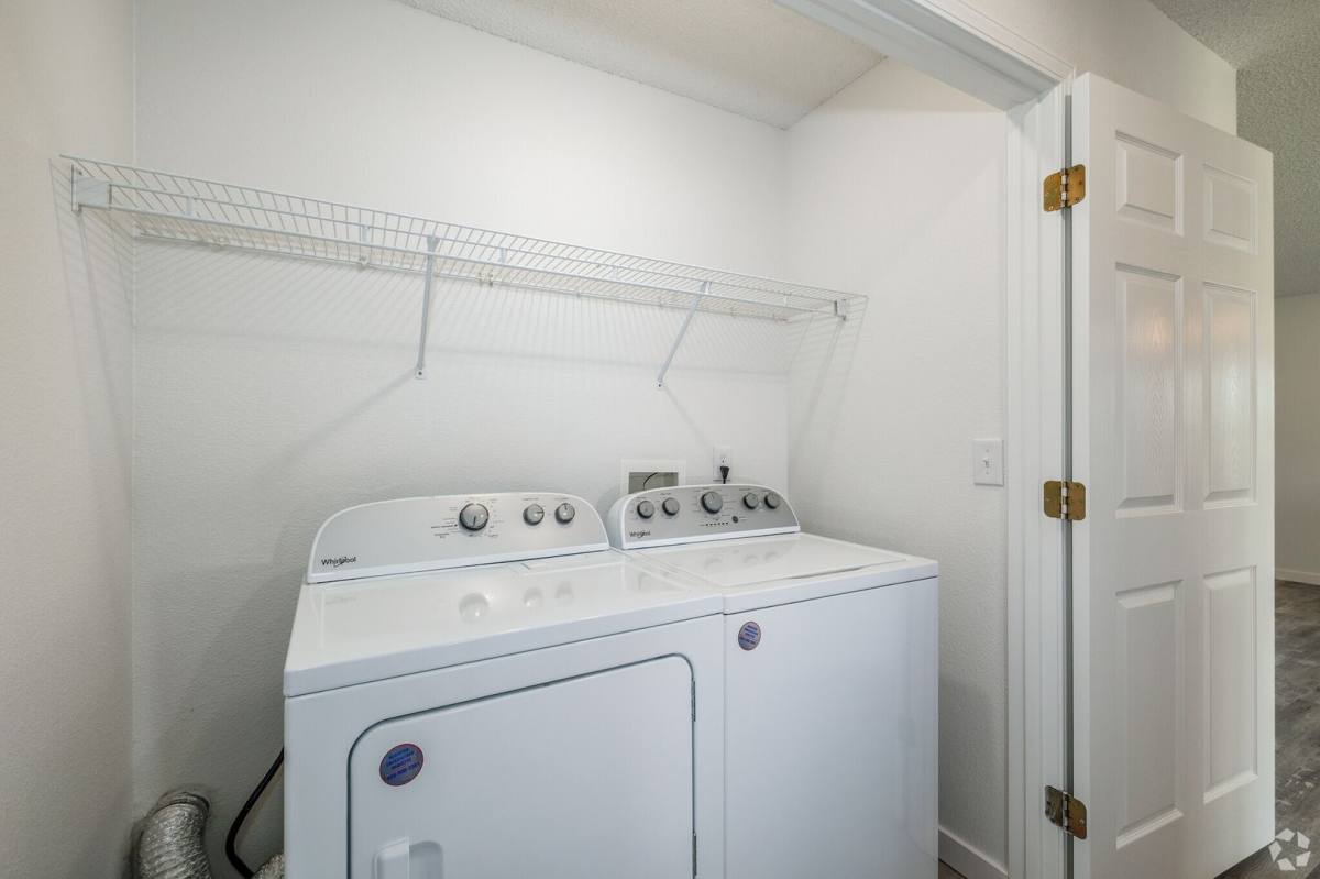Apartment for rent at 604-932 E Sunset, Springfield, MO 65807