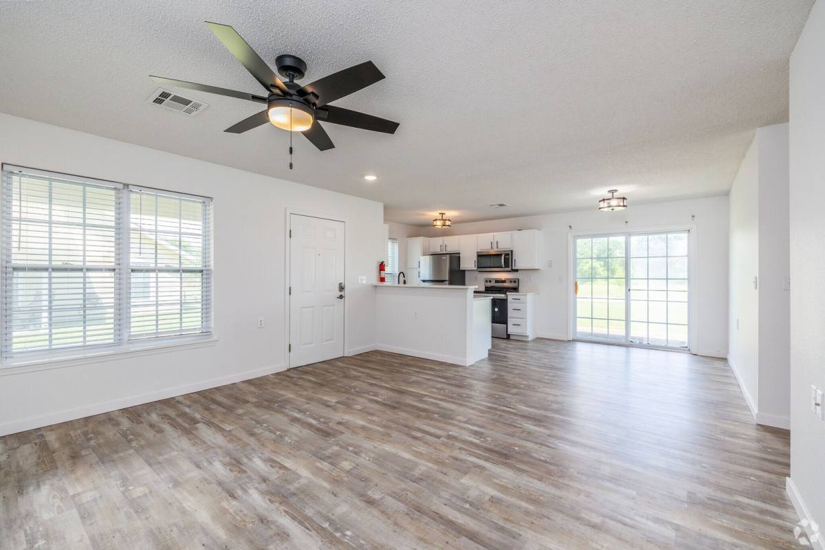 Apartment for rent at 604-932 E Sunset, Springfield, MO 65807