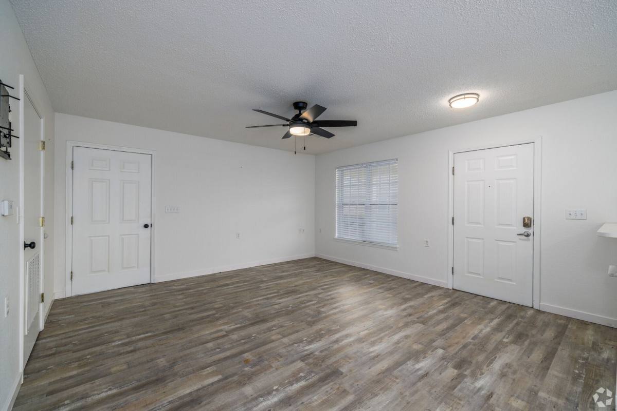 Apartment for rent at 604-932 E Sunset, Springfield, MO 65807