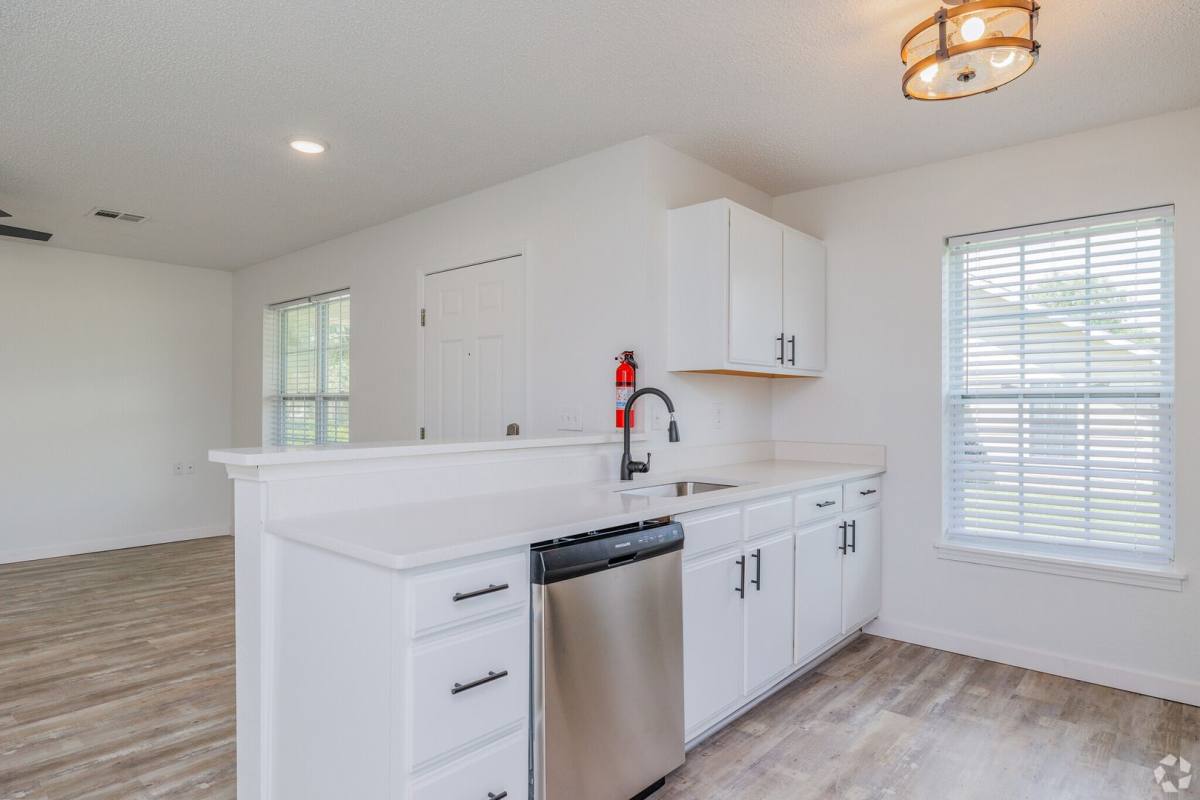 Apartment for rent at 604-932 E Sunset, Springfield, MO 65807