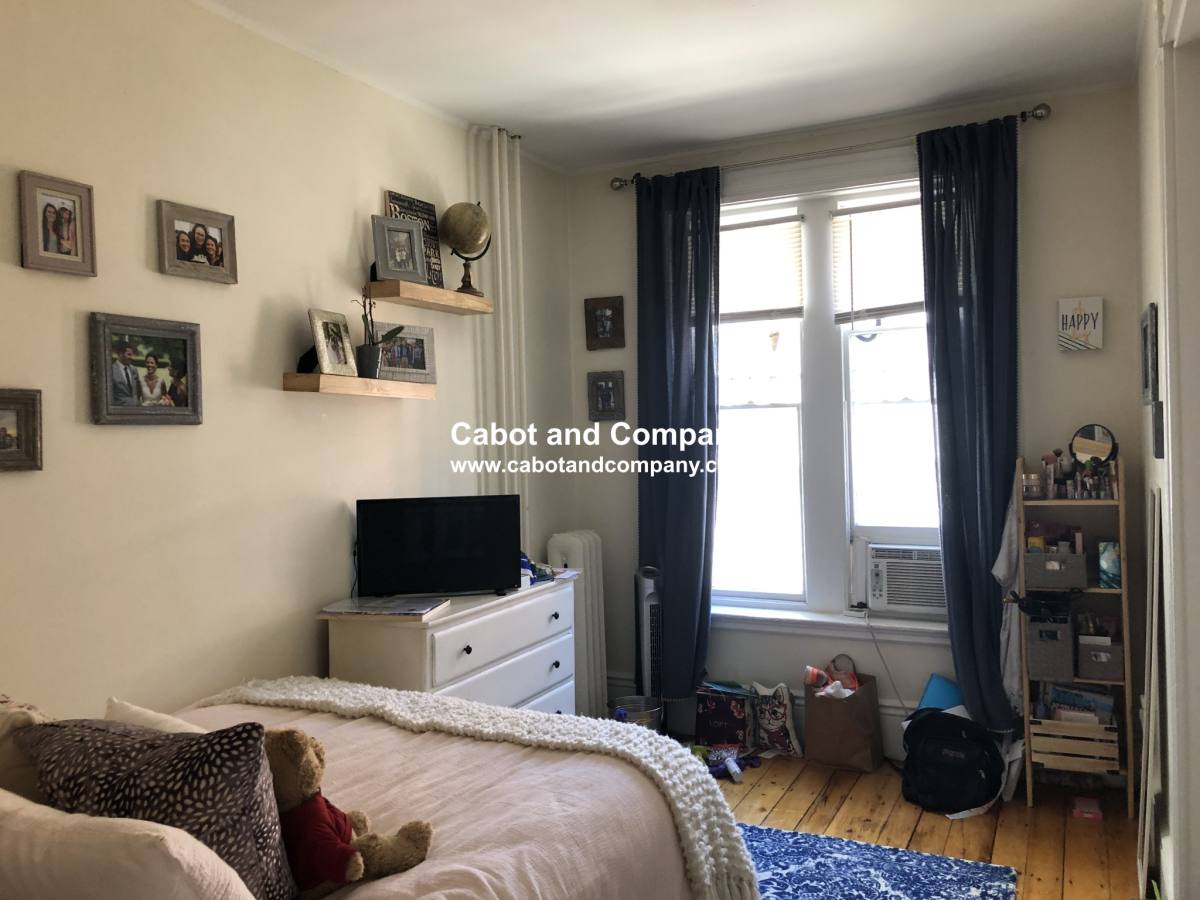 Apartment for rent at 34 Isabella St #8, Boston, MA 02116