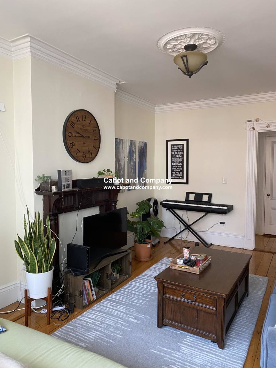 Apartment for rent at 34 Isabella St #8, Boston, MA 02116