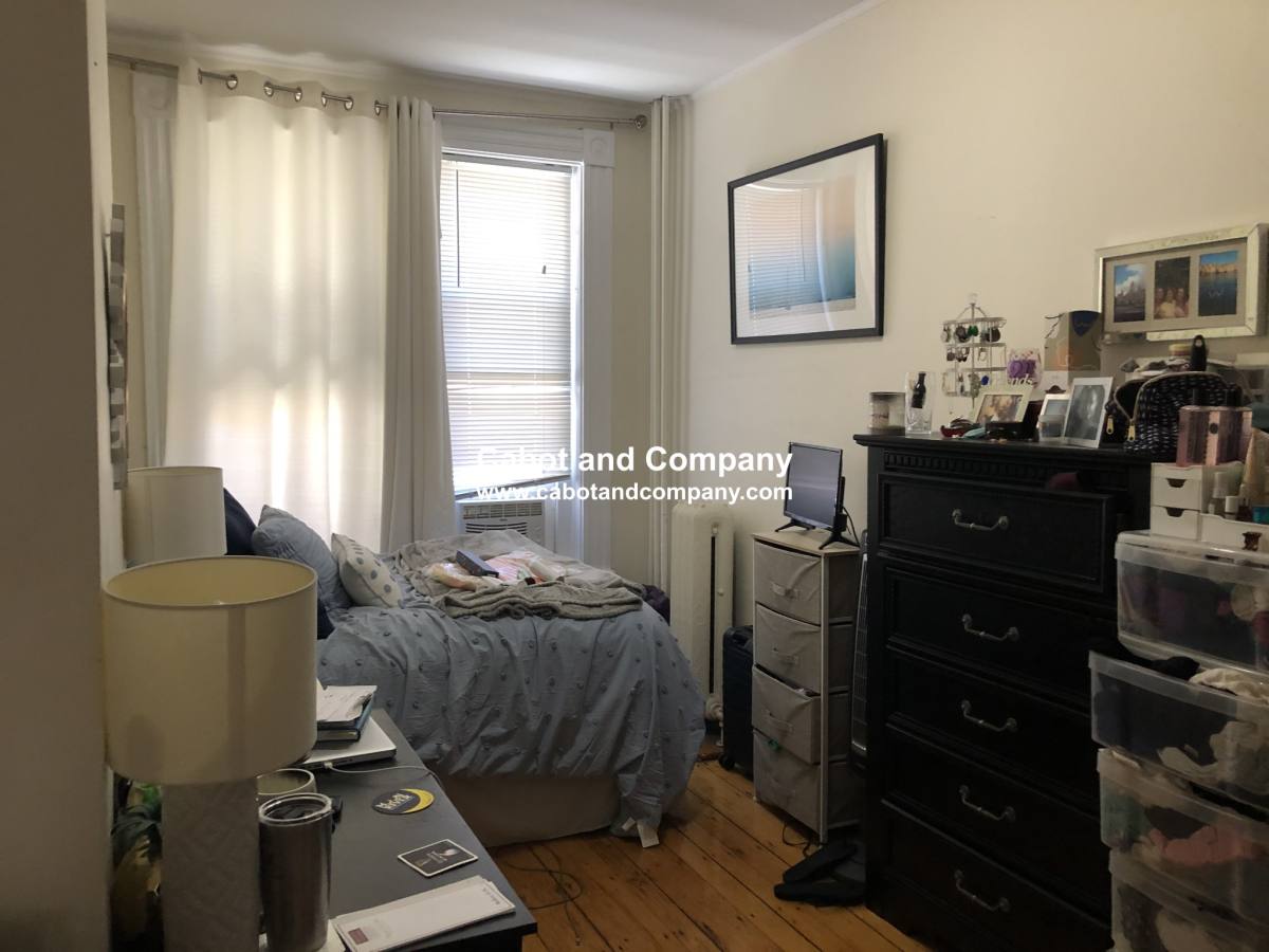 Apartment for rent at 34 Isabella St #8, Boston, MA 02116