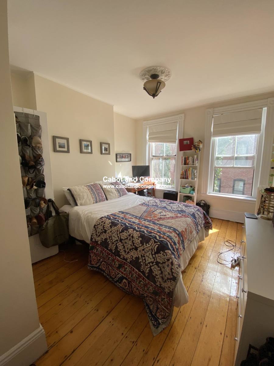 Apartment for rent at 34 Isabella St #8, Boston, MA 02116