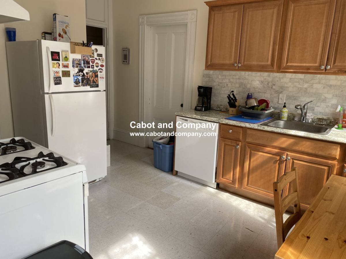 Apartment for rent at 34 Isabella St #8, Boston, MA 02116