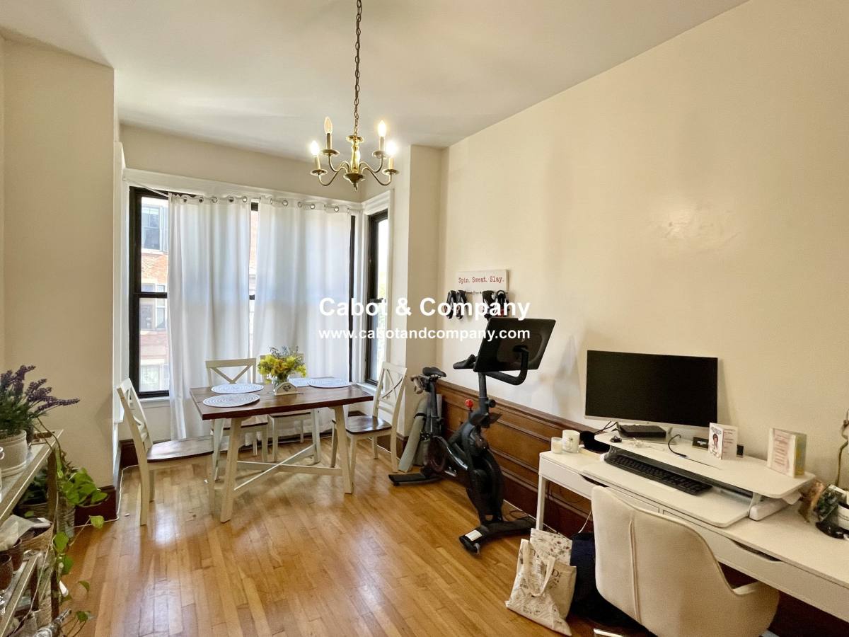 Apartment for rent at 75 Dartmouth St #1, Boston, MA 02116