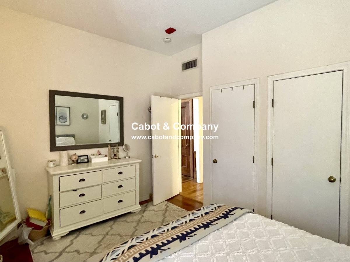 Apartment for rent at 75 Dartmouth St #1, Boston, MA 02116