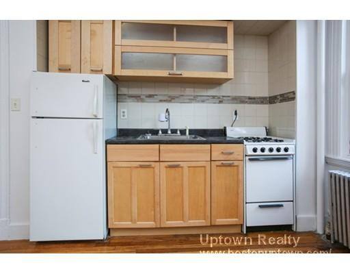 Apartment for rent at 1330 Commonwealth #7, Allston, MA 02134