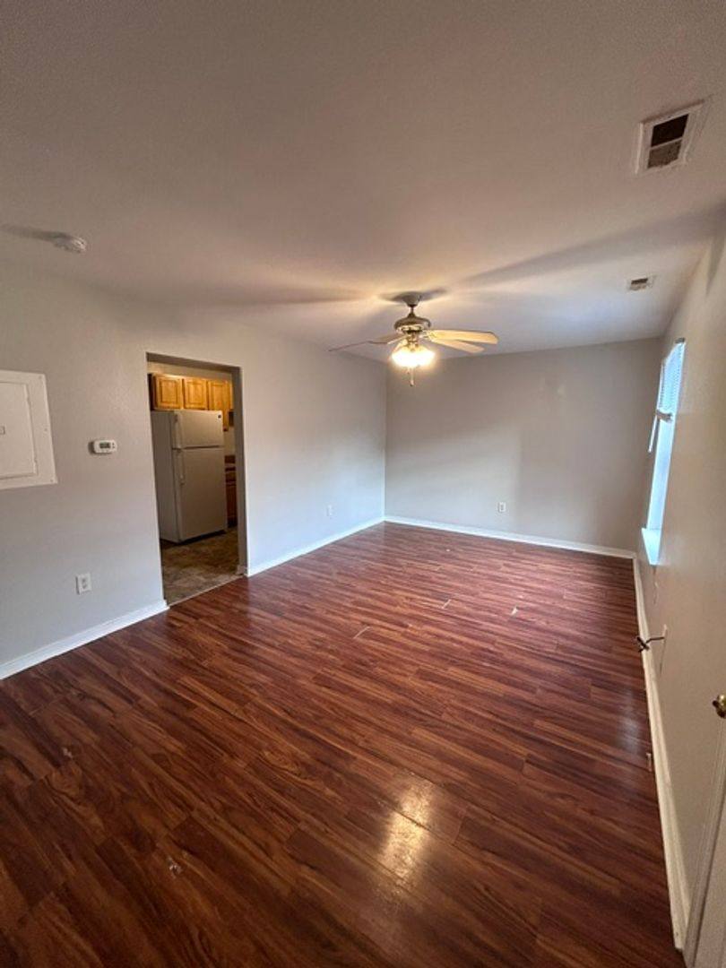 Apartment for rent at 3528 E Richmond Rd, Richmond, VA 23223