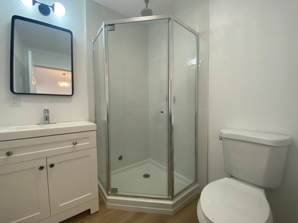 Apartment for rent at 1641 S New Hampshire Ave, Los Angeles, CA 90006