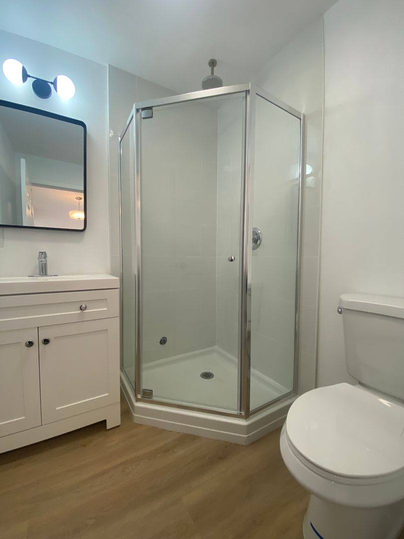 Apartment for rent at 1641 S New Hampshire Ave, Los Angeles, CA 90006