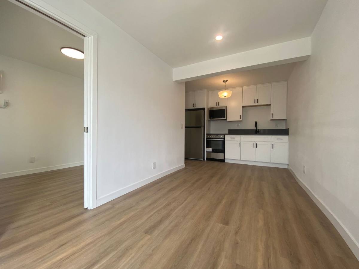 Apartment for rent at 1641 S New Hampshire Ave, Los Angeles, CA 90006