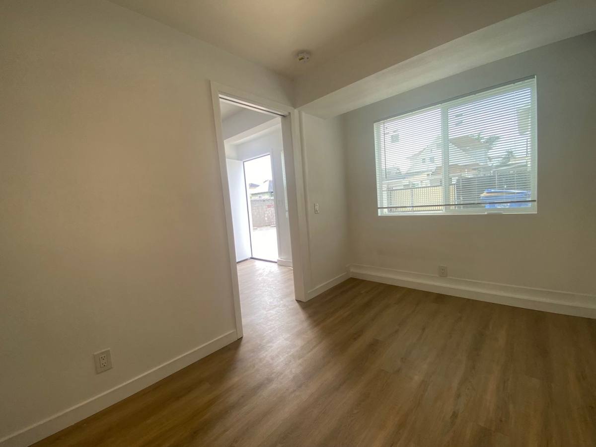 Apartment for rent at 1641 S New Hampshire Ave, Los Angeles, CA 90006