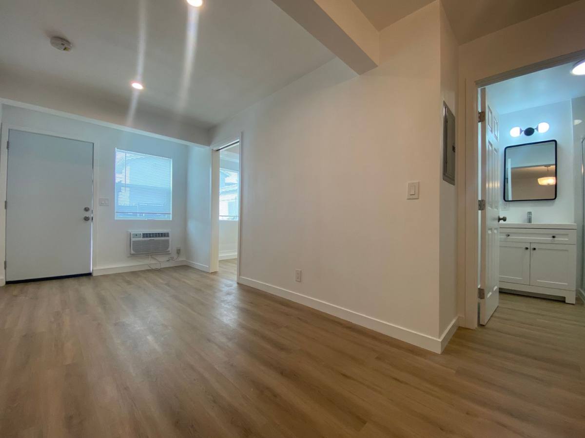 Apartment for rent at 1641 S New Hampshire Ave, Los Angeles, CA 90006
