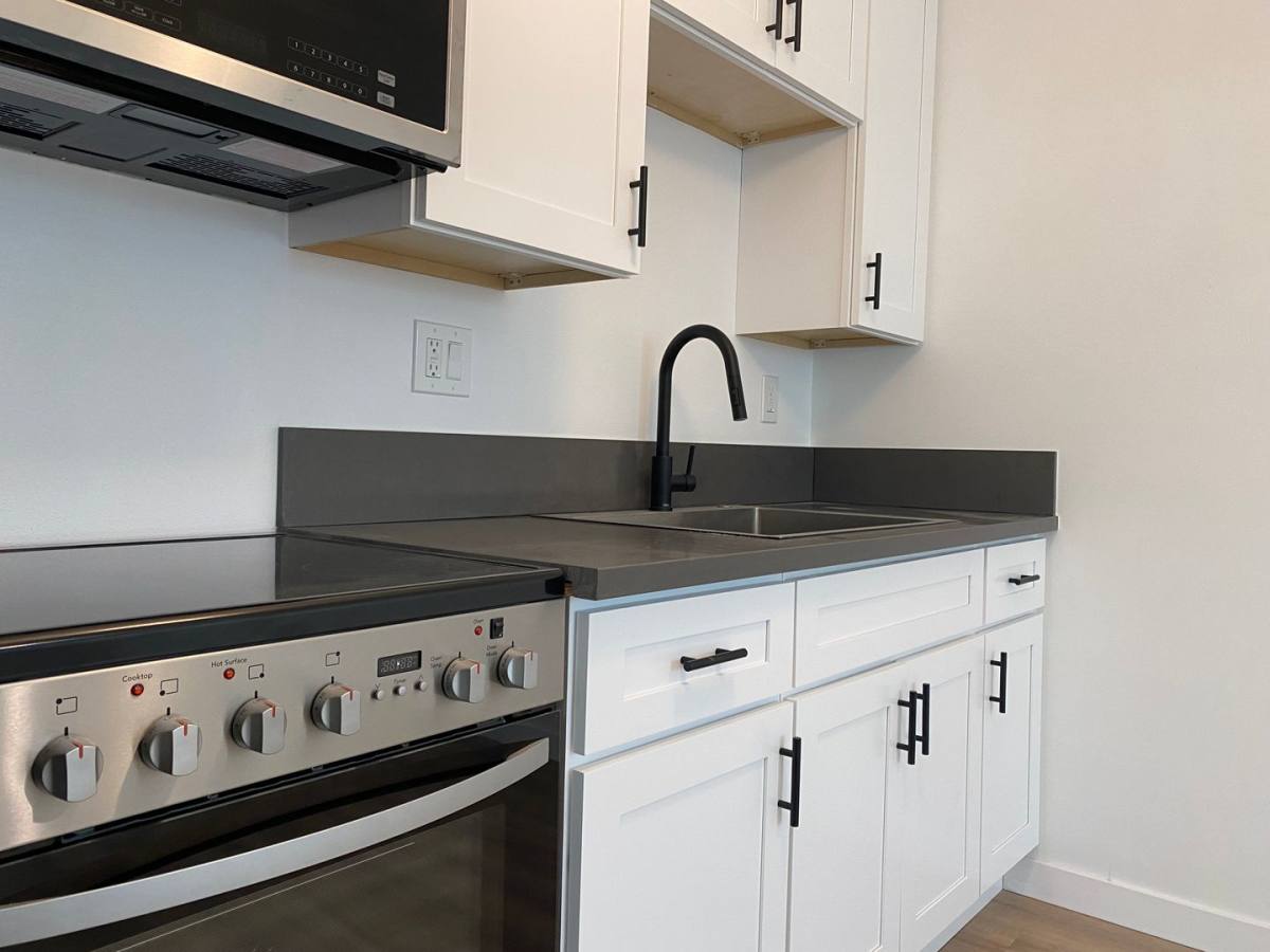 Apartment for rent at 1641 S New Hampshire Ave, Los Angeles, CA 90006