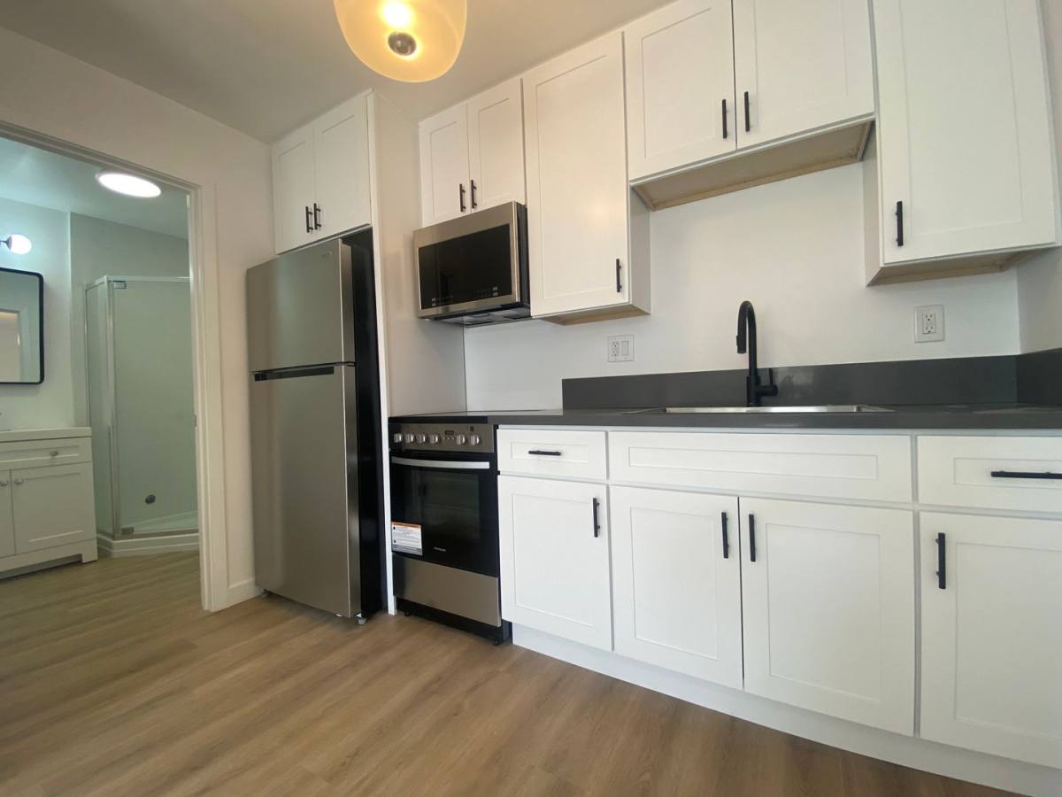 Apartment for rent at 1641 S New Hampshire Ave, Los Angeles, CA 90006