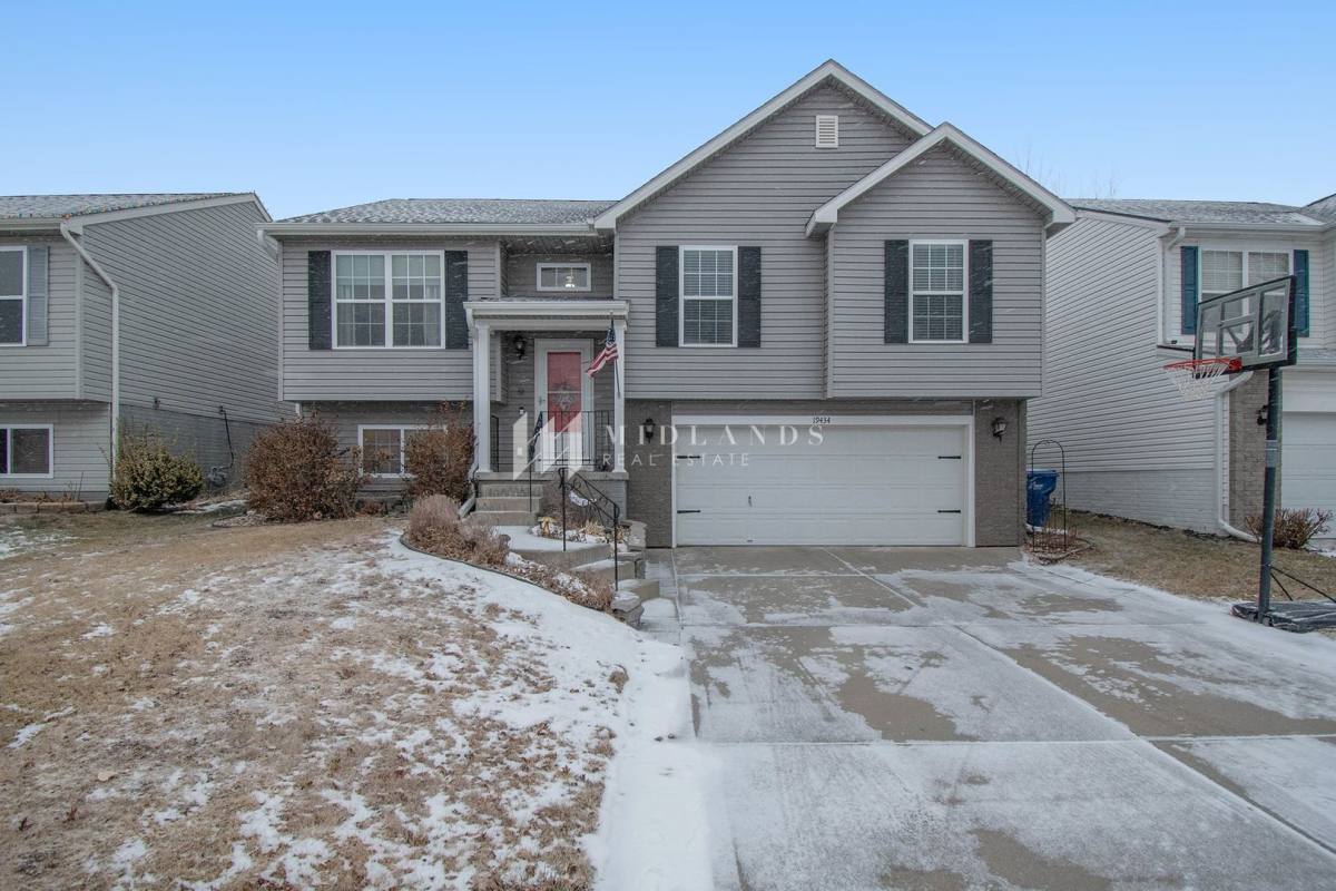 House for rent at 19434 V St, Omaha, NE 68135