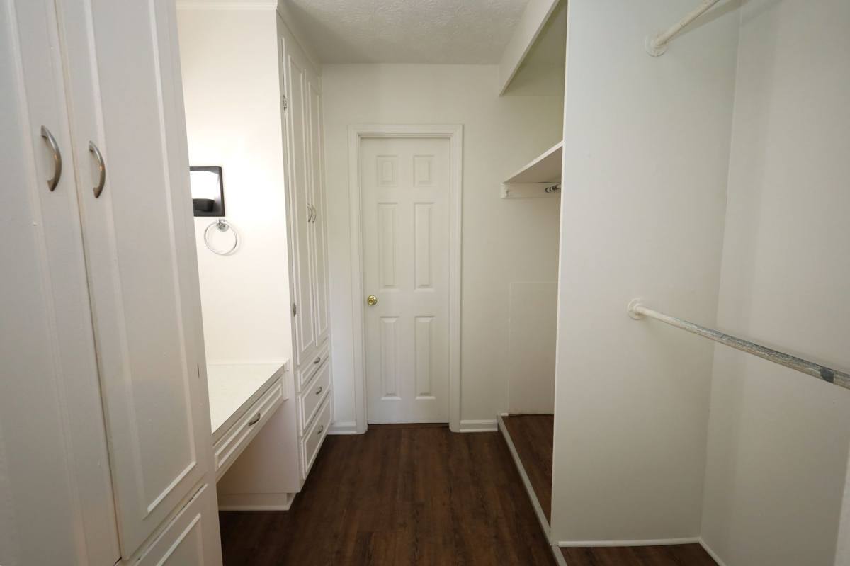 Apartment for rent at 207 E Moore St, Valdosta, GA 31602