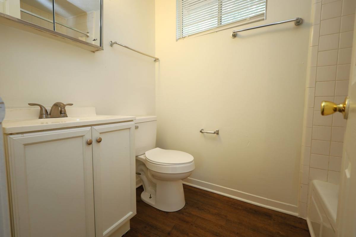 Apartment for rent at 207 E Moore St, Valdosta, GA 31602
