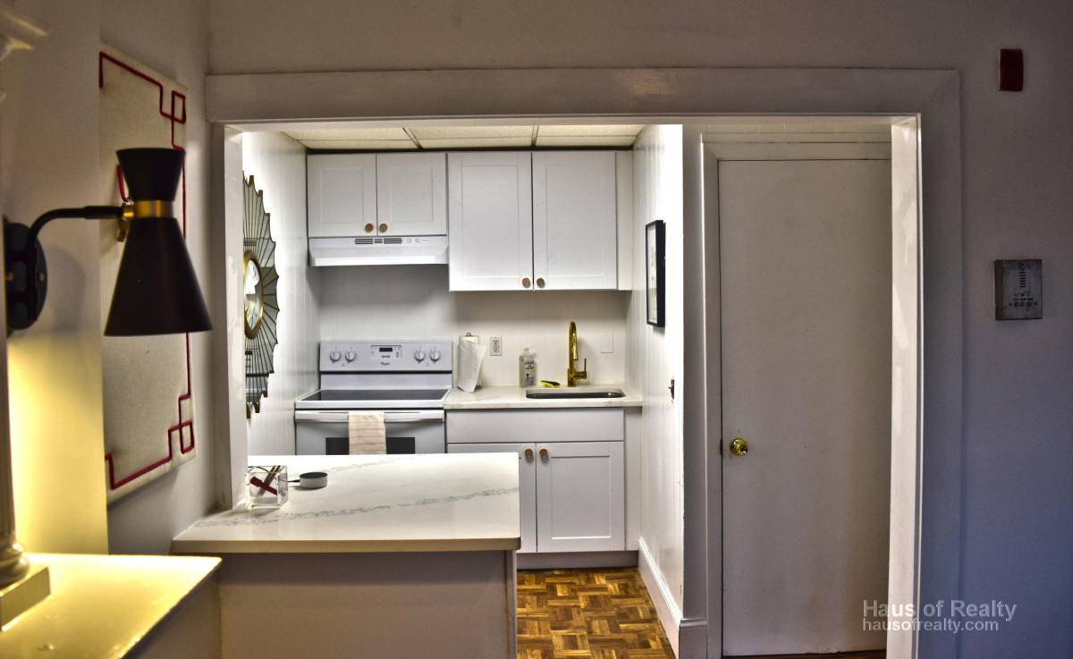 Apartment for rent at 525 Newbury #1, Boston, MA 02215