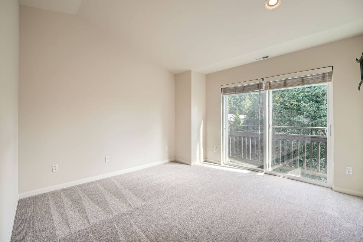 Townhouse for rent at 17827 NE 95th Court, Redmond, WA 98052