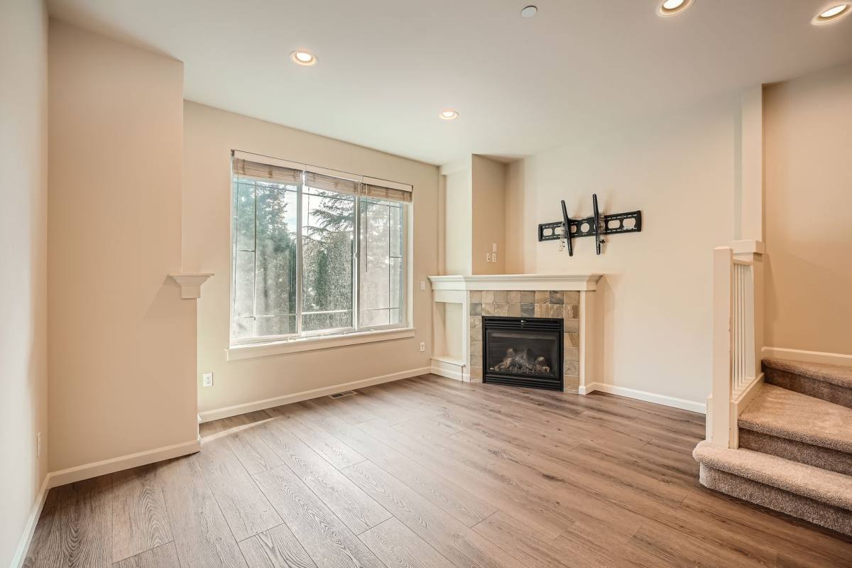 Townhouse for rent at 17827 NE 95th Court, Redmond, WA 98052