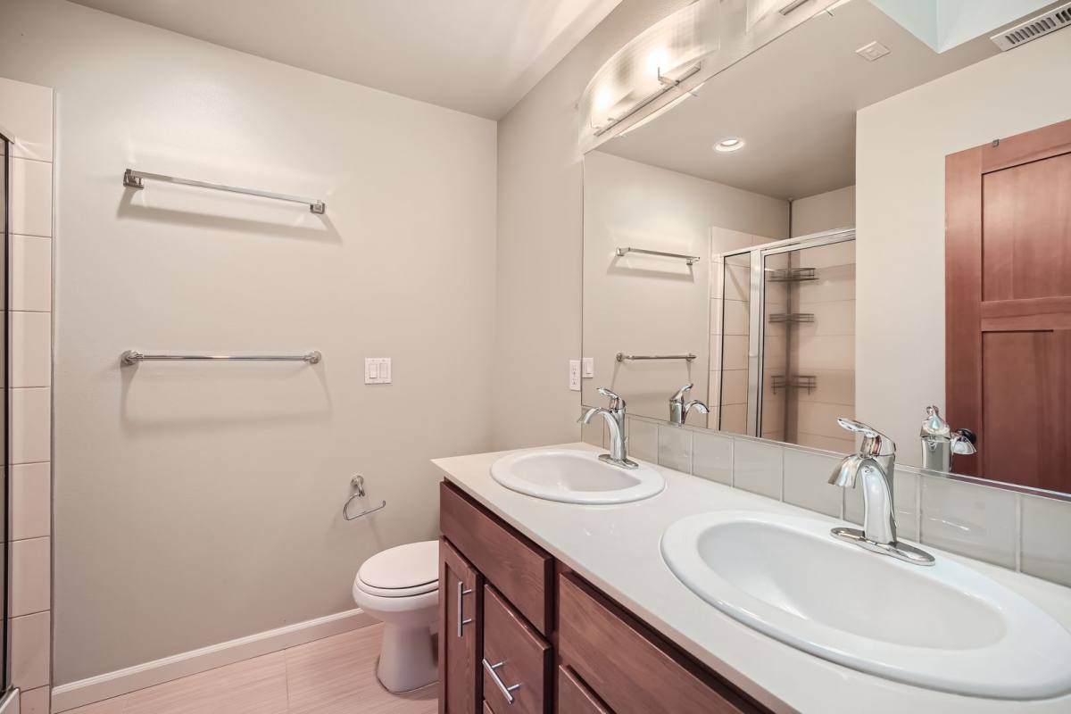 Townhouse for rent at 17827 NE 95th Court, Redmond, WA 98052