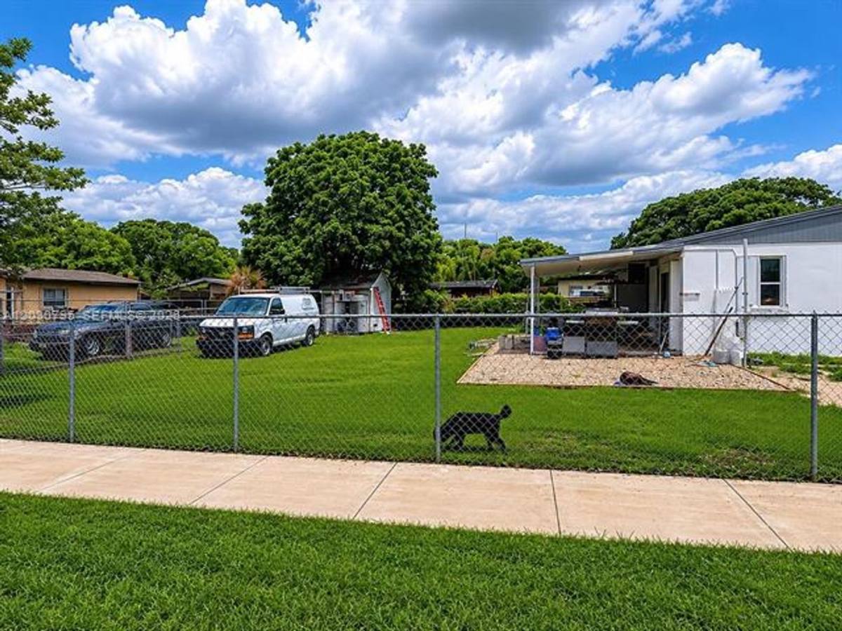 House for rent at 28501 SW 147th Court, Homestead, FL 33033