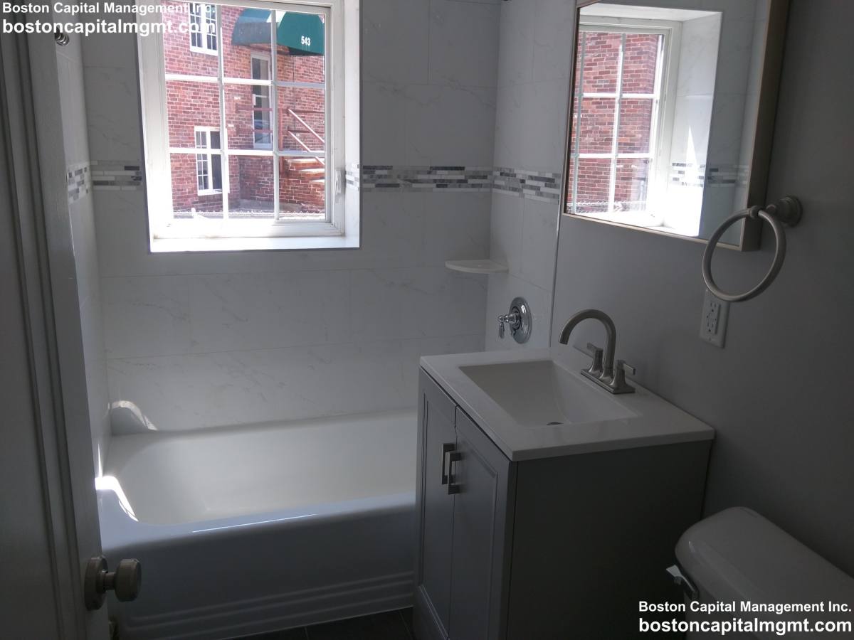Apartment for rent at 14 Mount Ida #3, Newton, MA 02458