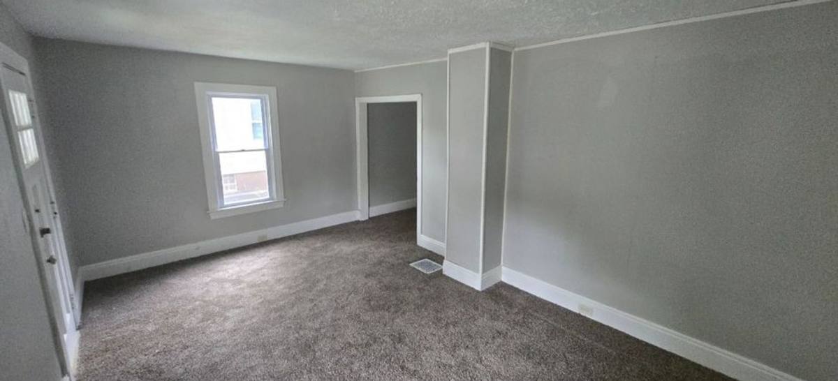 Apartment for rent at 875 E 144 St, Cleveland, OH 44110