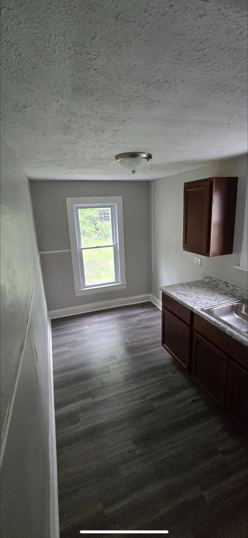 Apartment for rent at 875 E 144 St, Cleveland, OH 44110