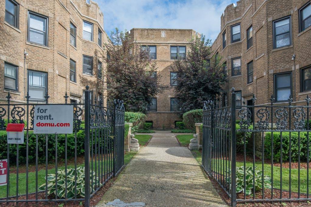 Apartment for rent at 632 Stratford #S4, Chicago, IL 60657