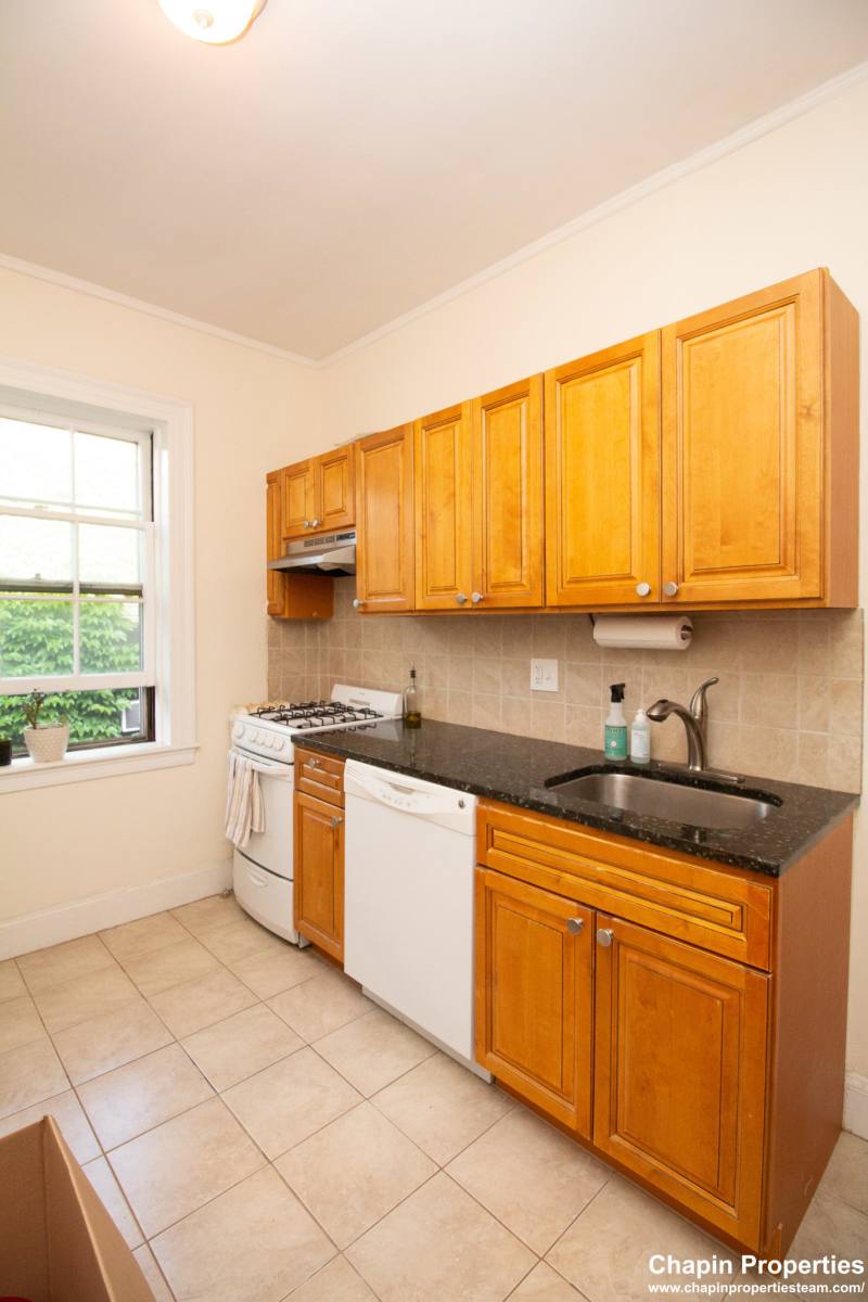 Apartment for rent at 1253 Beacon St #C2, Brookline, MA 02446