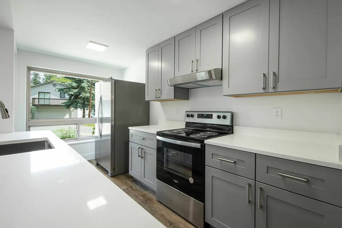 House for rent at 2527 NE 110th St, Seattle, WA 98125